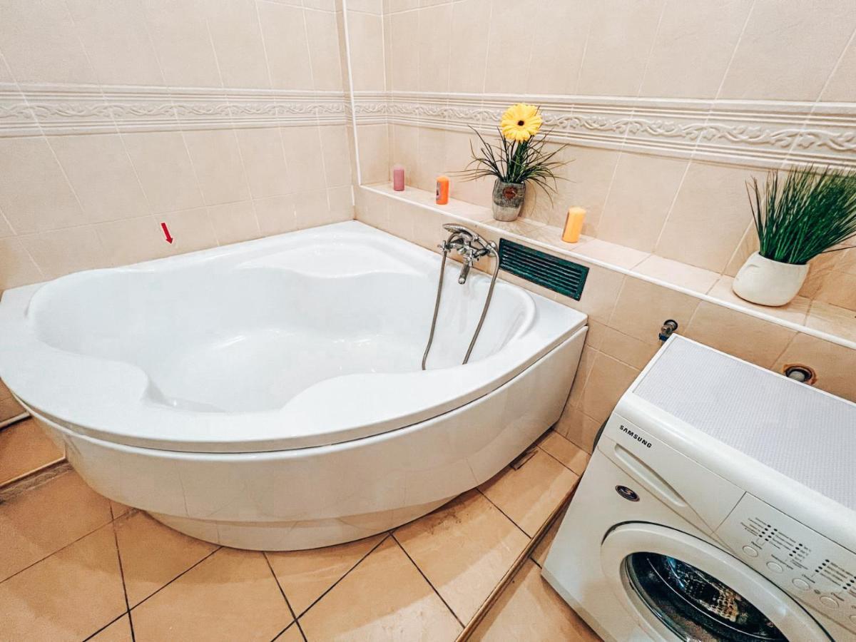 Apartment On Fedorova เคียฟ ภายนอก รูปภาพ