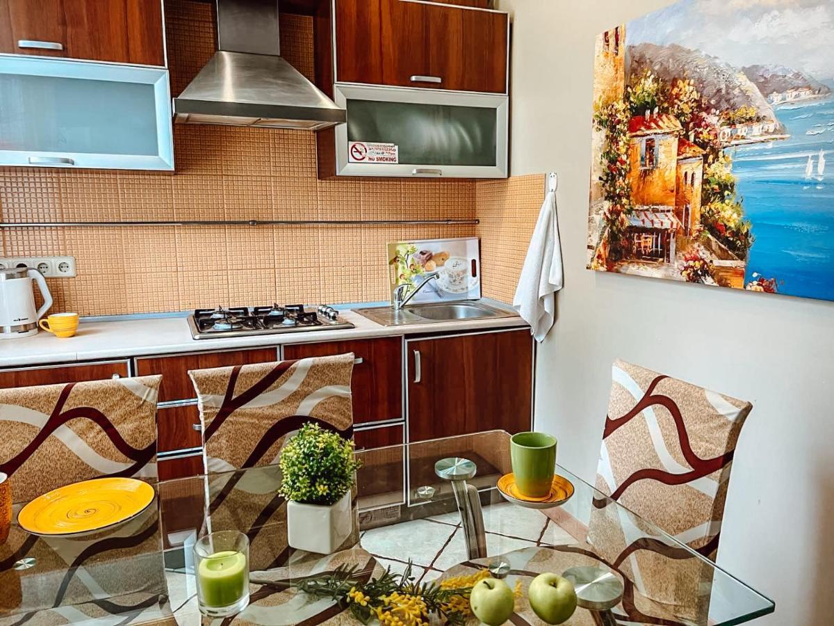 Apartment On Fedorova เคียฟ ภายนอก รูปภาพ